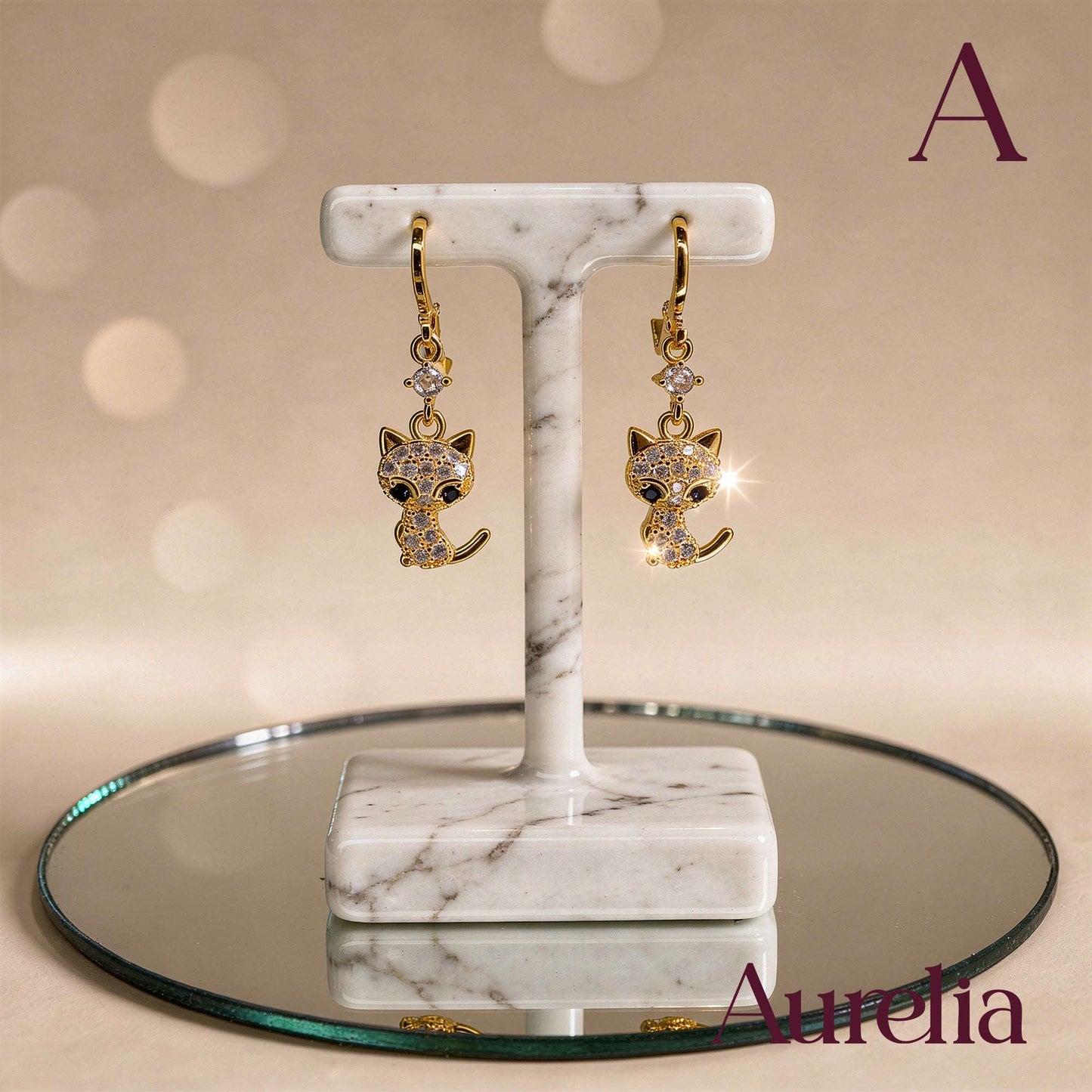 ARETES LARGOS GATO BLANCO Y BRILLANTE BLANCO