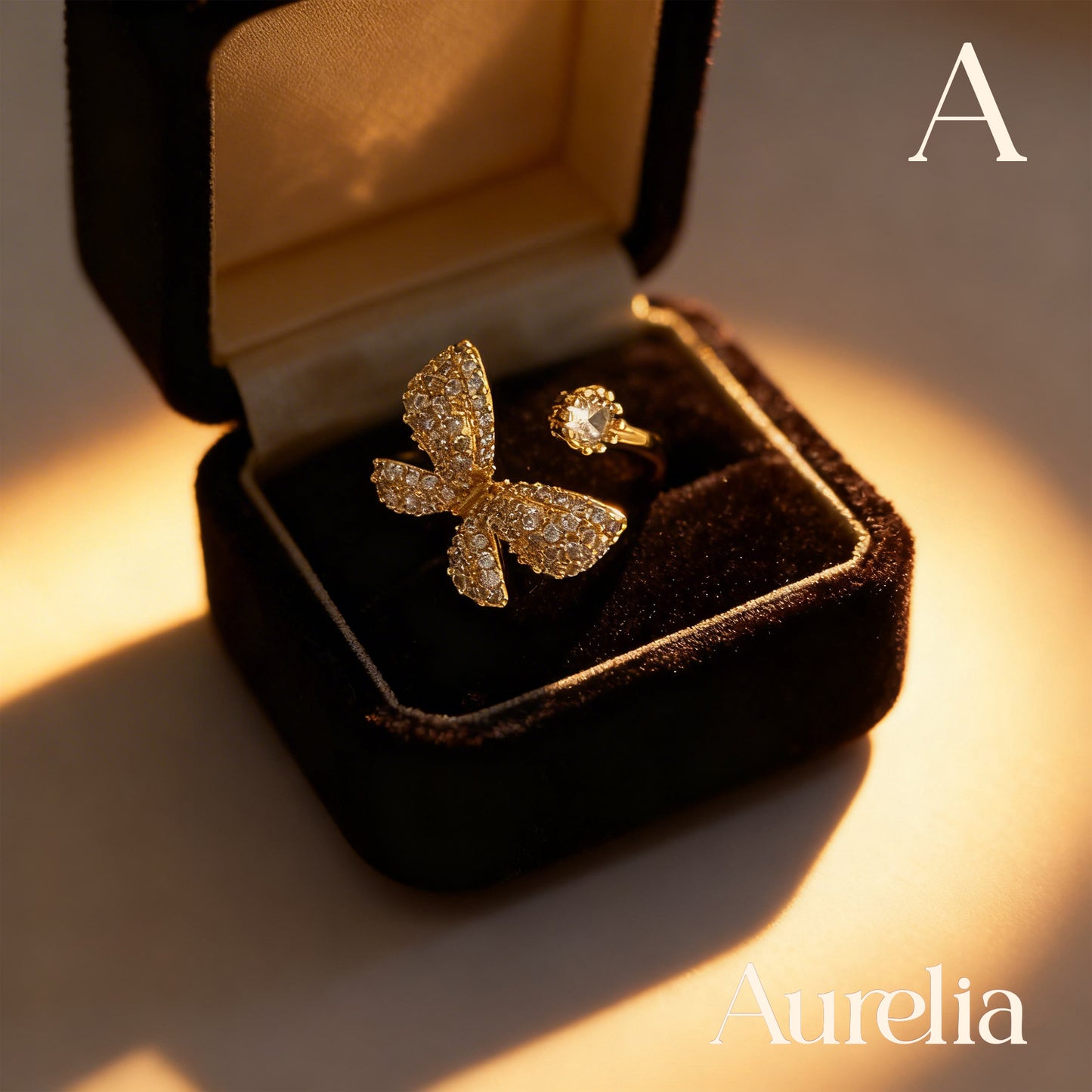 ANILLO GRUESO MARIPOSA LARGA Y BRILLANTE CIRCULAR