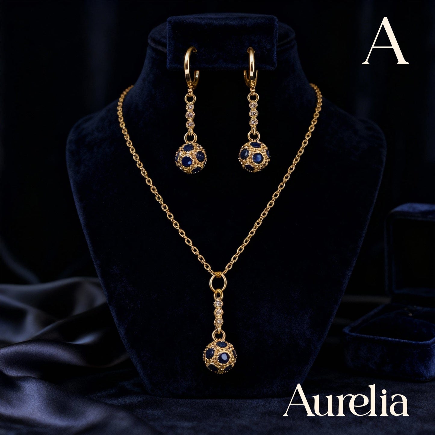 COLLAR SET Y ARETES LARGOS ESFERAS AZUL OSCURO