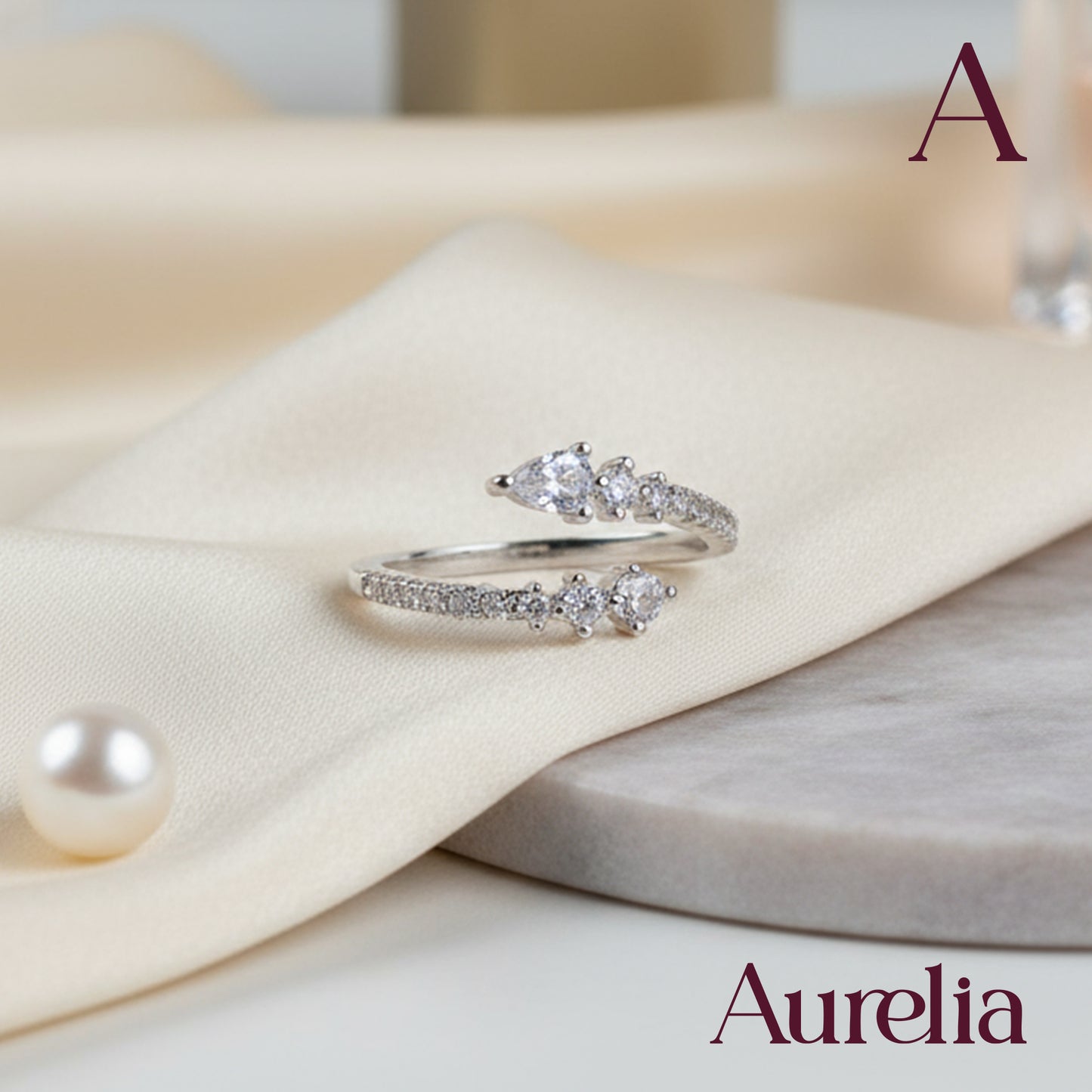 ANILLO DELGADO 6 DIAMANTES BLANCOS