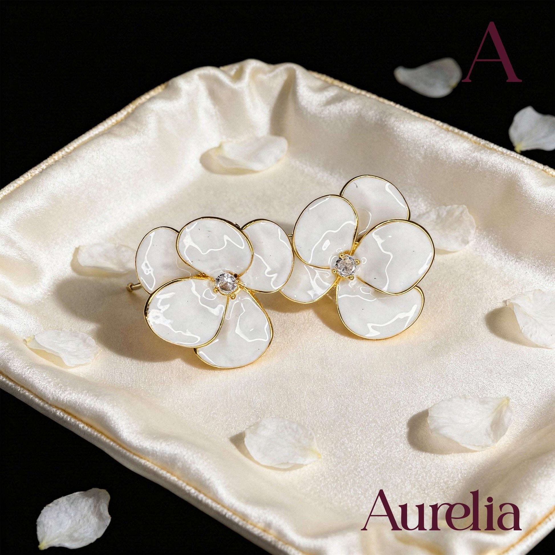 ARETES FLOR GRANDE BLANCA