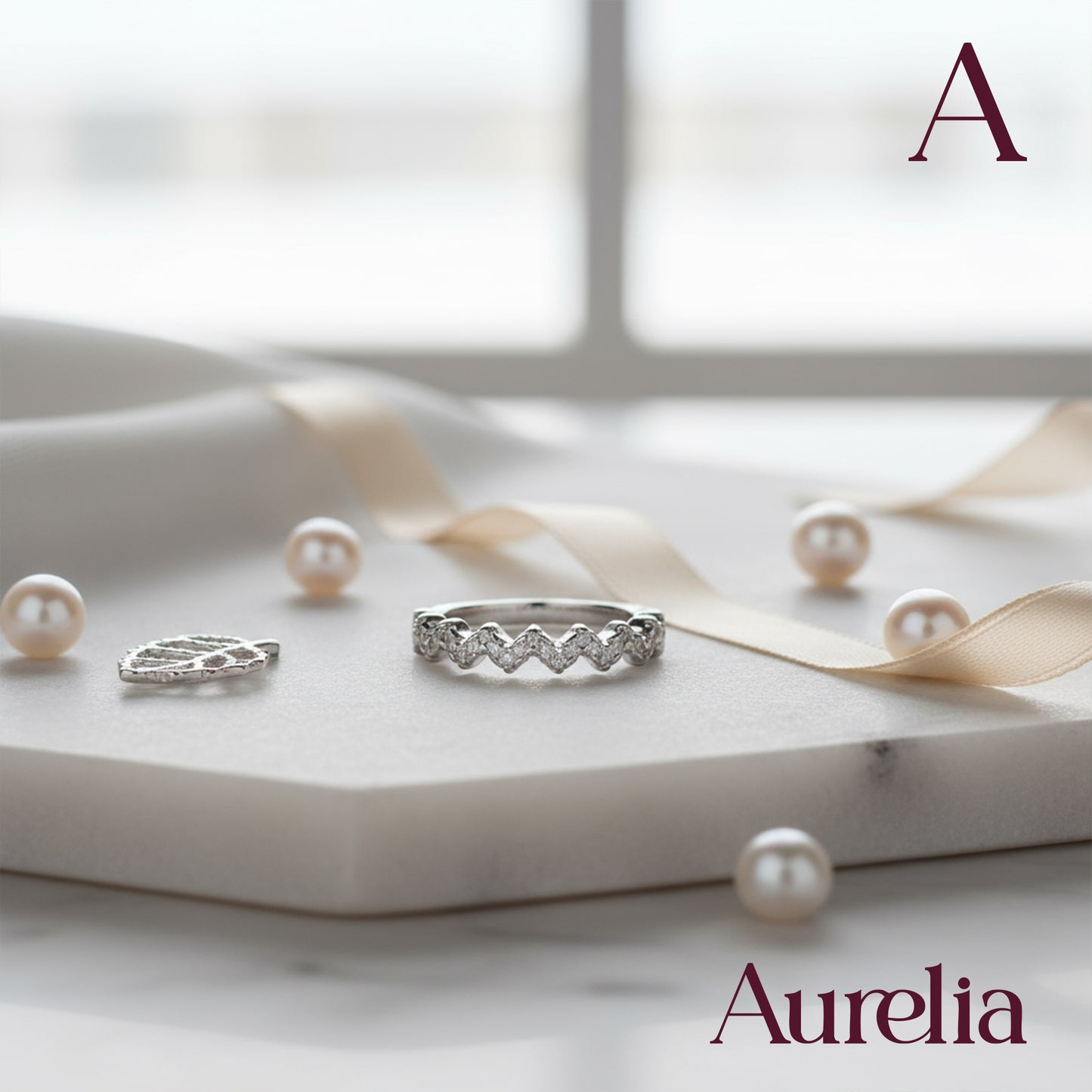 ANILLO DELGADO CURVAS GRANDES BRLLANTES BLANCOS